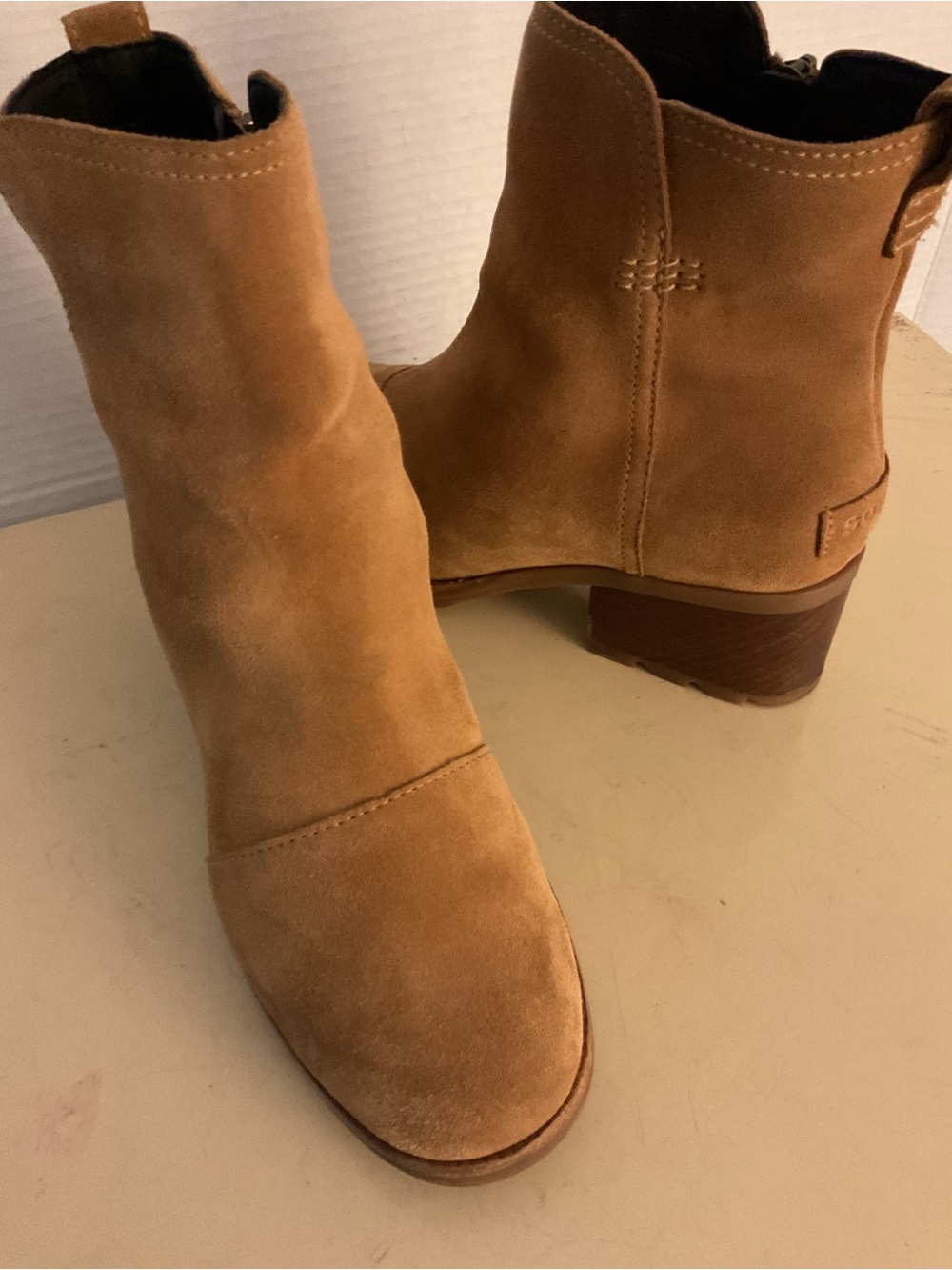 Sorel women chestnut suede platform Chelsea heel boots US 7.5